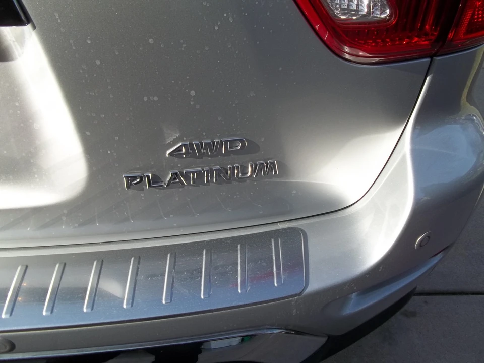 2017 Nissan Pathfinder 4th Gen - Image 10 of 21