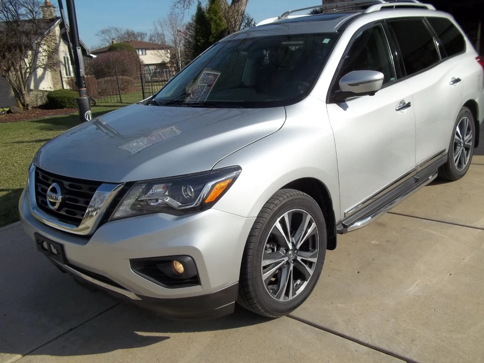 2017 Nissan Pathfinder 4th Gen - Image 3 of 21