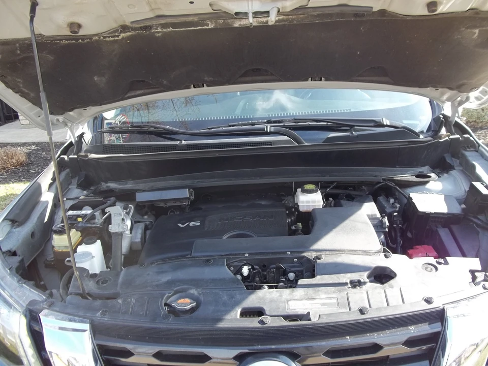 2017 Nissan Pathfinder 4th Gen - Image 11 of 21