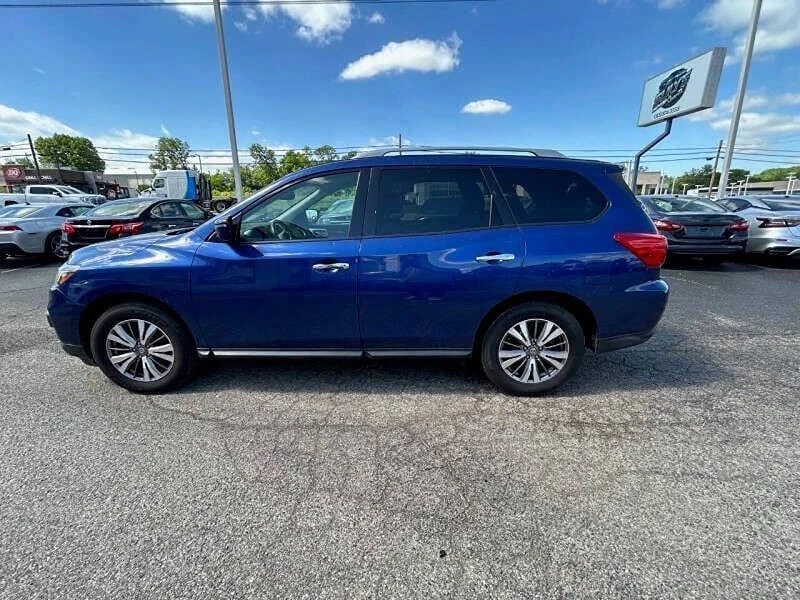 2017 Nissan Pathfinder 4th Gen - Image 7 of 11