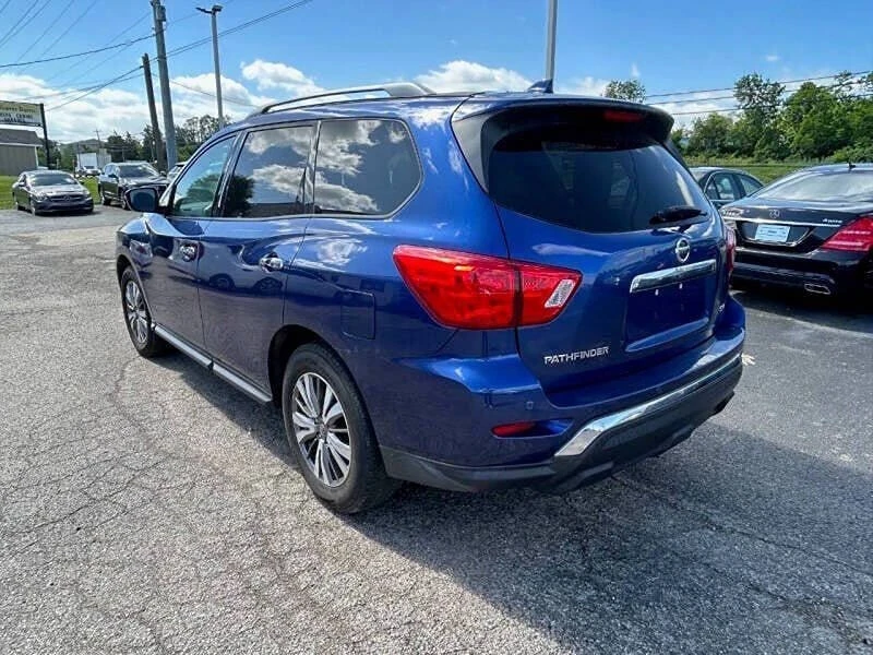 2017 Nissan Pathfinder 4th Gen - Image 8 of 11