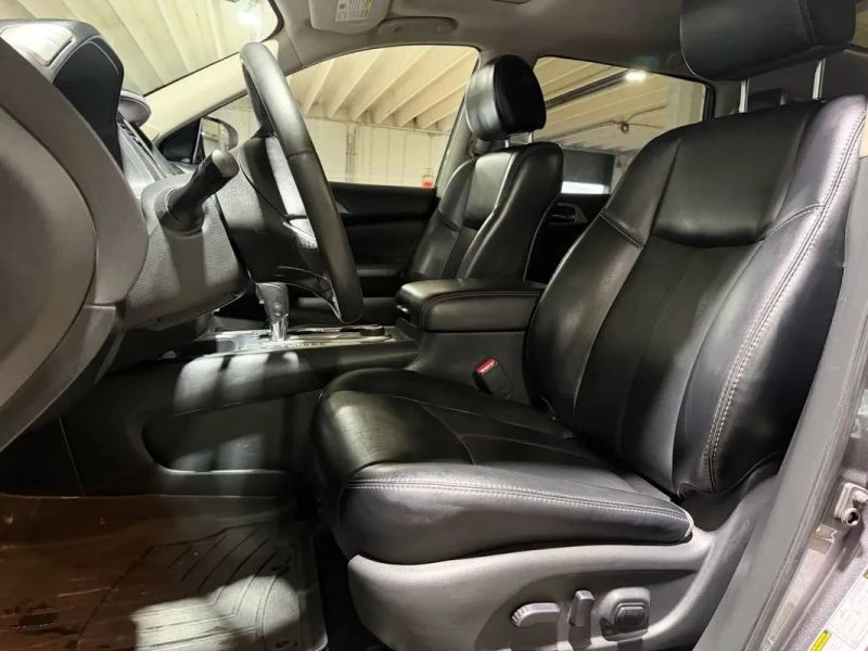 2017 Nissan Pathfinder 4th Gen - Image 9 of 12