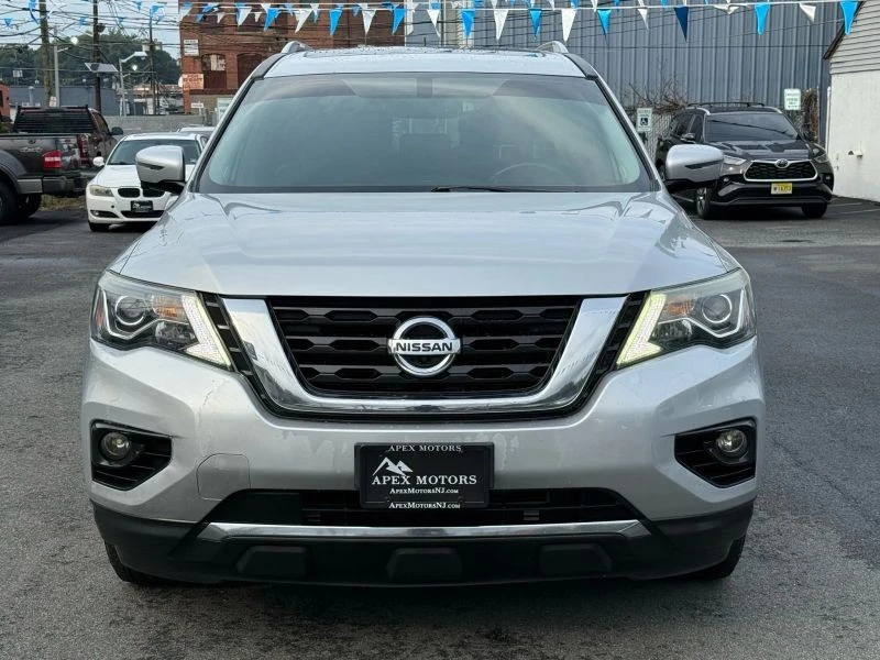 2017 Nissan Pathfinder 4th Gen - Image 2 of 12