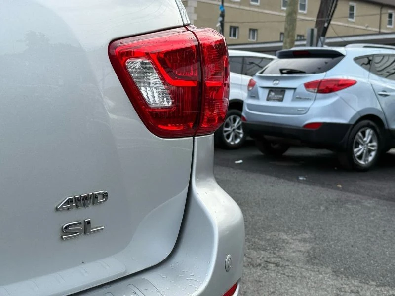 2017 Nissan Pathfinder 4th Gen - Image 6 of 12