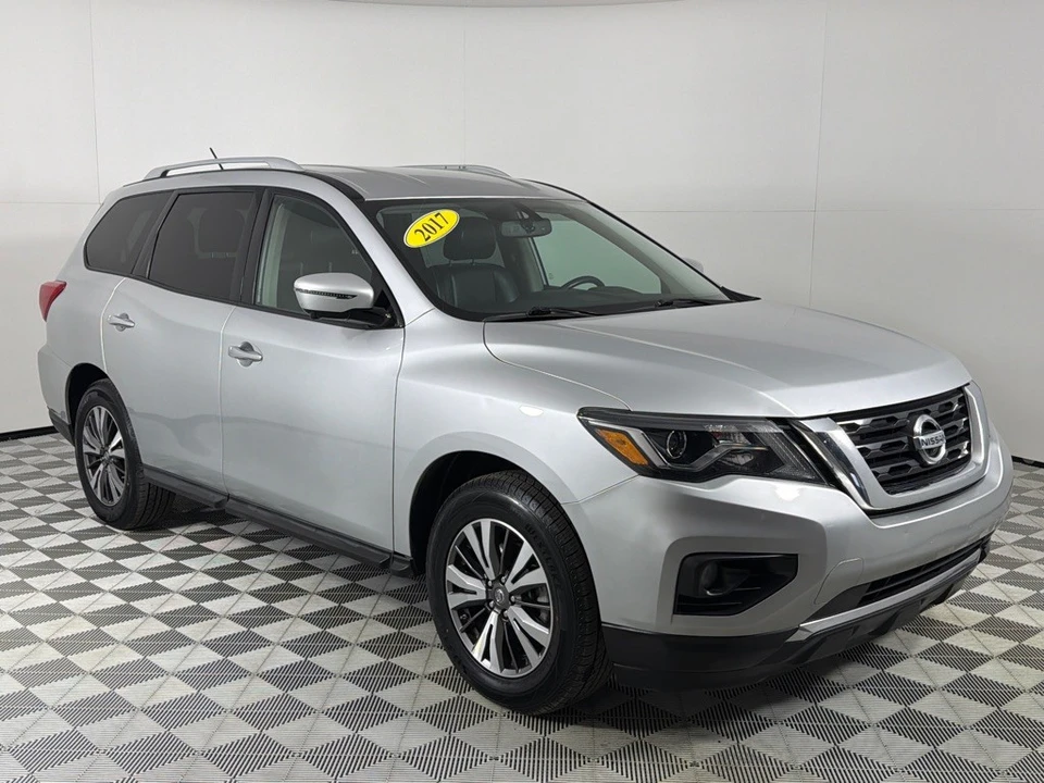 2017 Nissan Pathfinder 4th Gen - Image 3 of 12