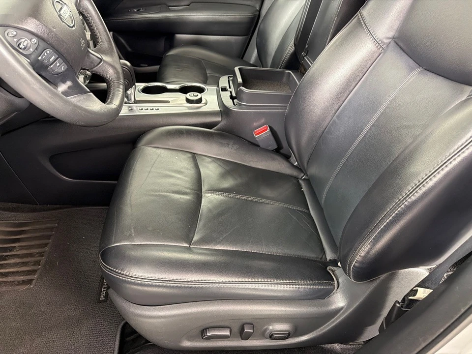 2017 Nissan Pathfinder 4th Gen - Image 10 of 12
