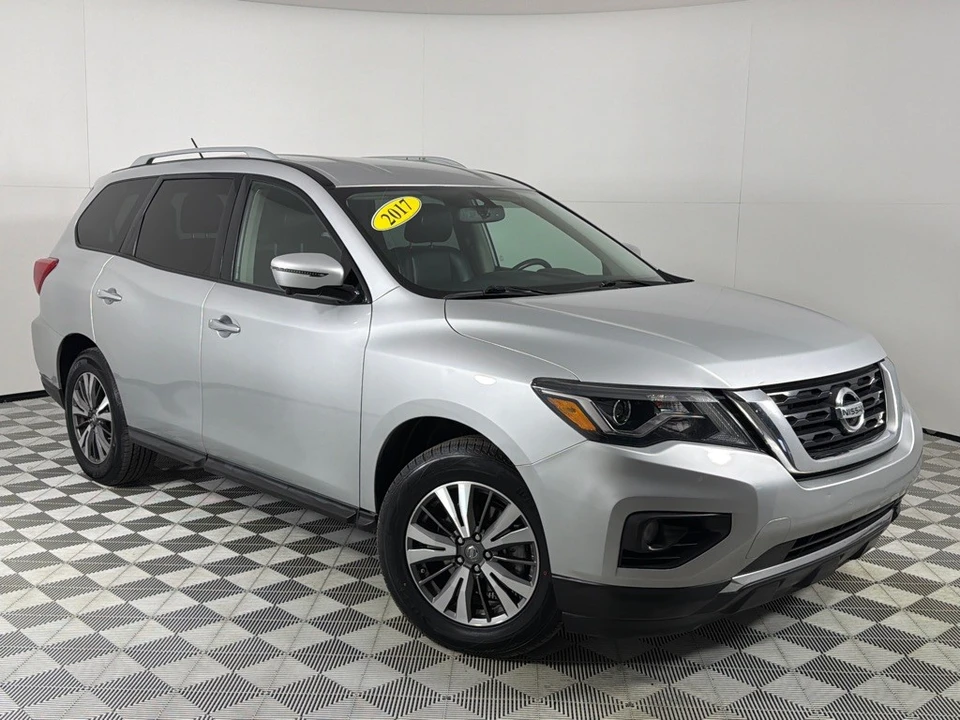 2017 Nissan Pathfinder 4th Gen - Image 2 of 12