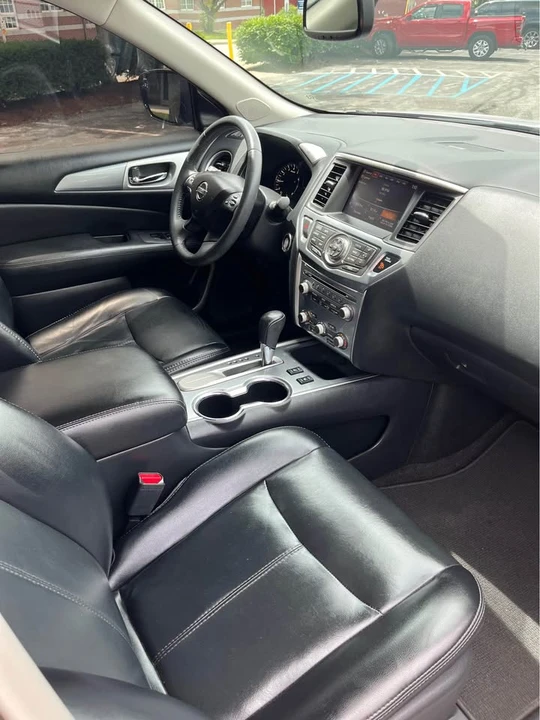 2017 Nissan Pathfinder 4th Gen - Image 14 of 20