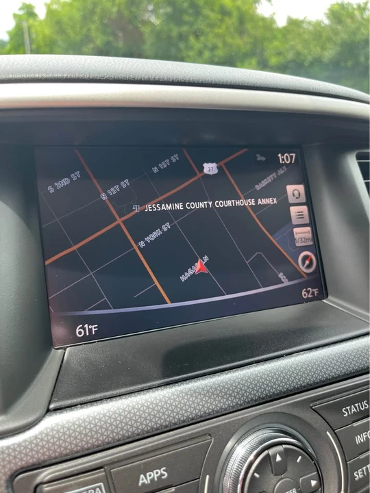 2017 Nissan Pathfinder 4th Gen - Image 12 of 20