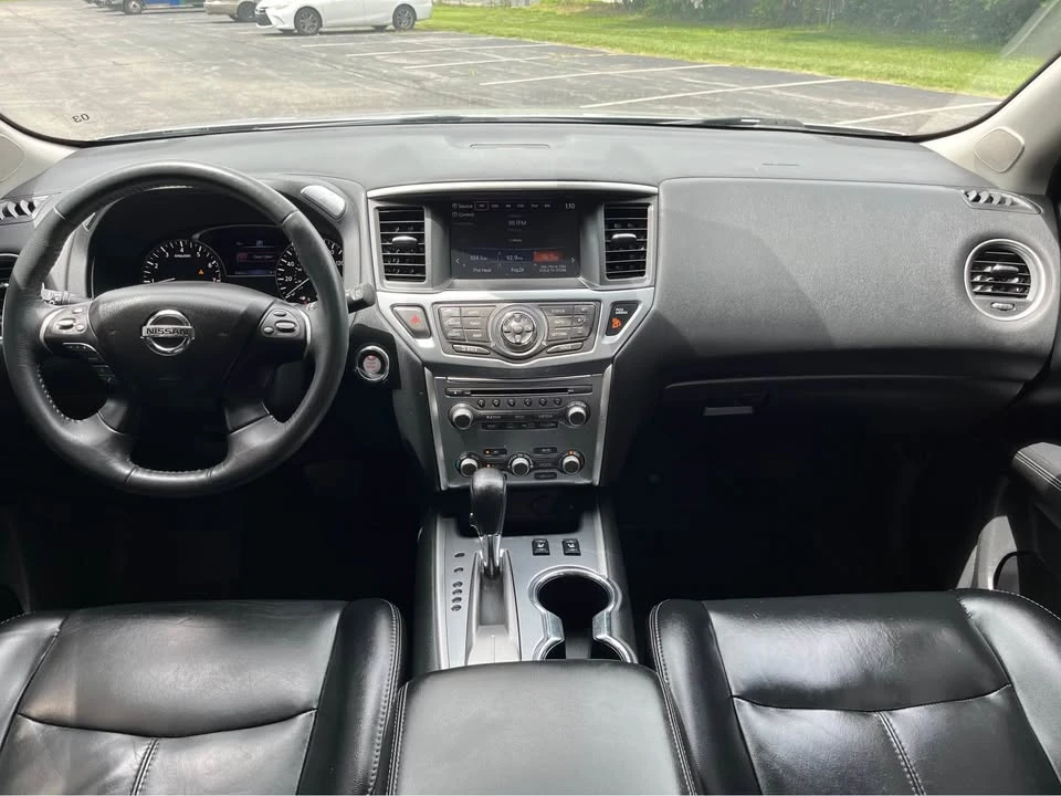 2017 Nissan Pathfinder 4th Gen - Image 16 of 20