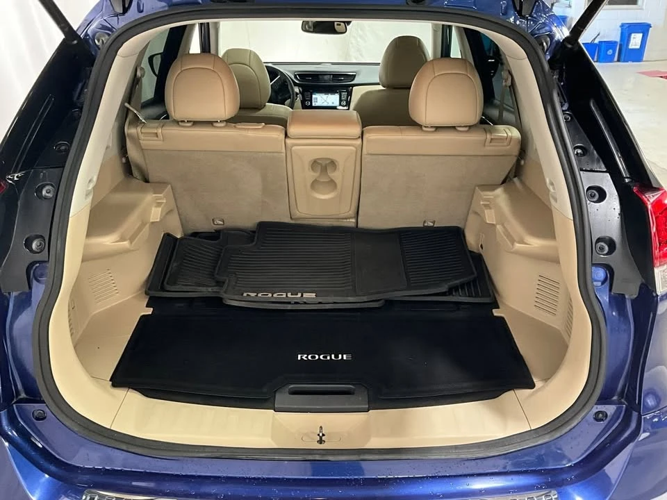 2017 Nissan Rogue - Image 16 of 16
