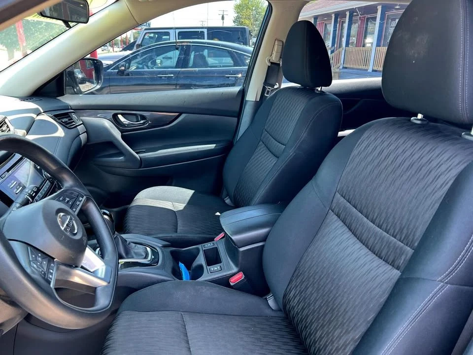 2017 Nissan Rogue - Image 14 of 20