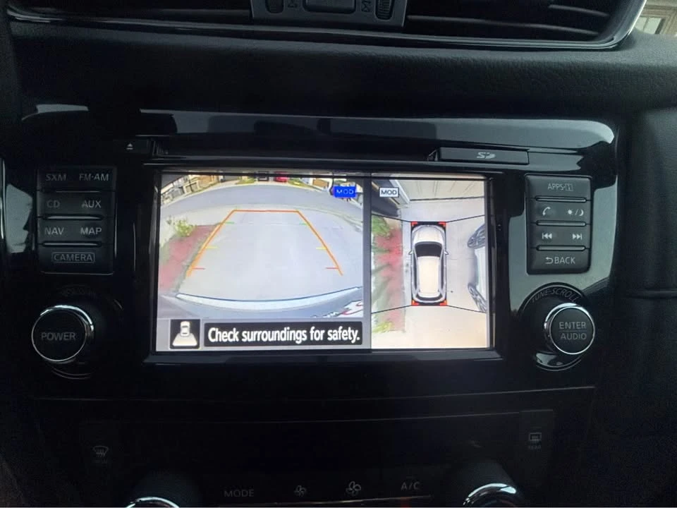 2017 Nissan Rogue - Image 7 of 11