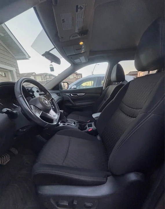 2017 Nissan Rogue - Image 5 of 11