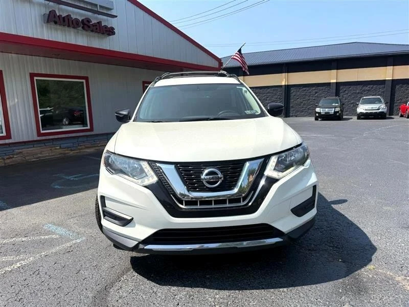 2017 Nissan Rogue - Image 8 of 18