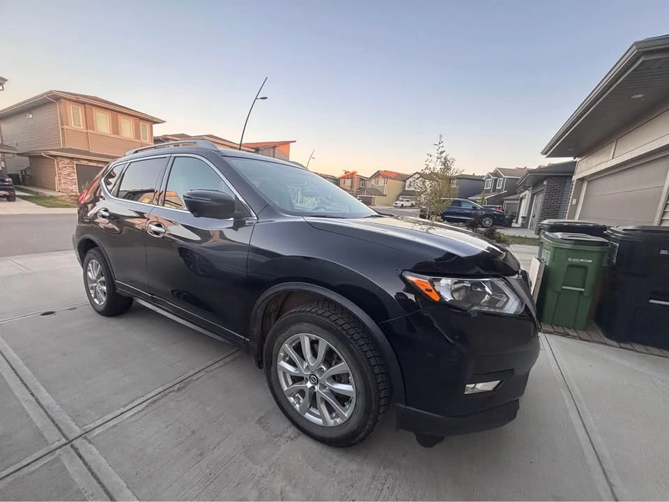2017 Nissan Rogue - Image 3 of 11