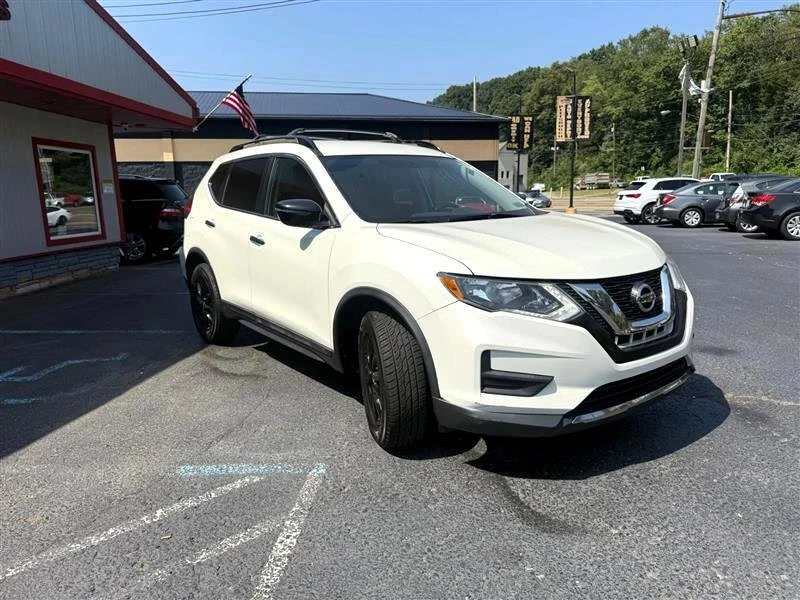 2017 Nissan Rogue - Image 7 of 18