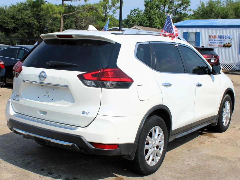 2017 Nissan Rogue - Image 7 of 20