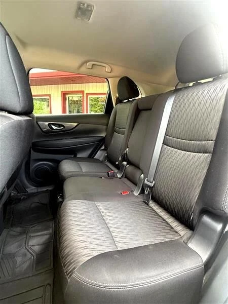 2017 Nissan Rogue - Image 12 of 18