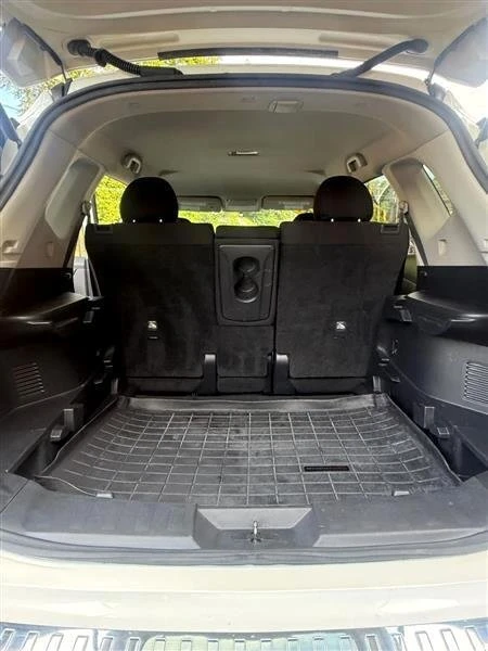 2017 Nissan Rogue - Image 14 of 18