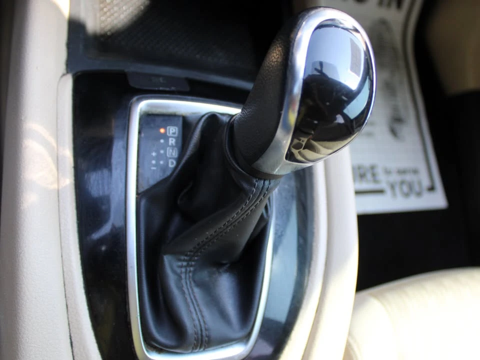 2017 Nissan Rogue - Image 17 of 20