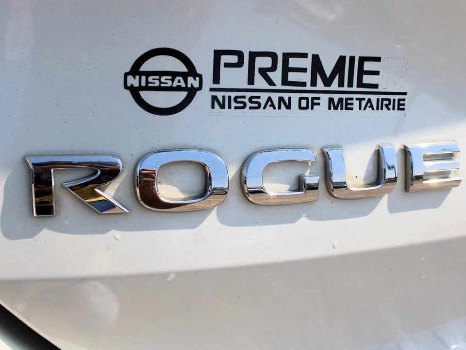 2017 Nissan Rogue - Image 15 of 20
