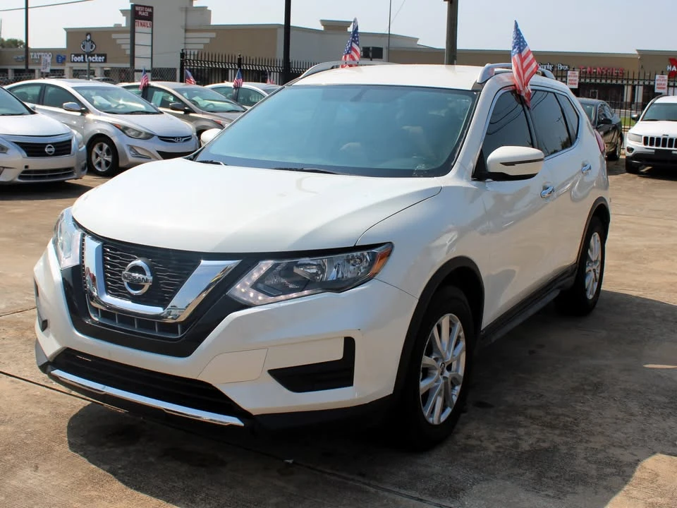 2017 Nissan Rogue - Image 4 of 20