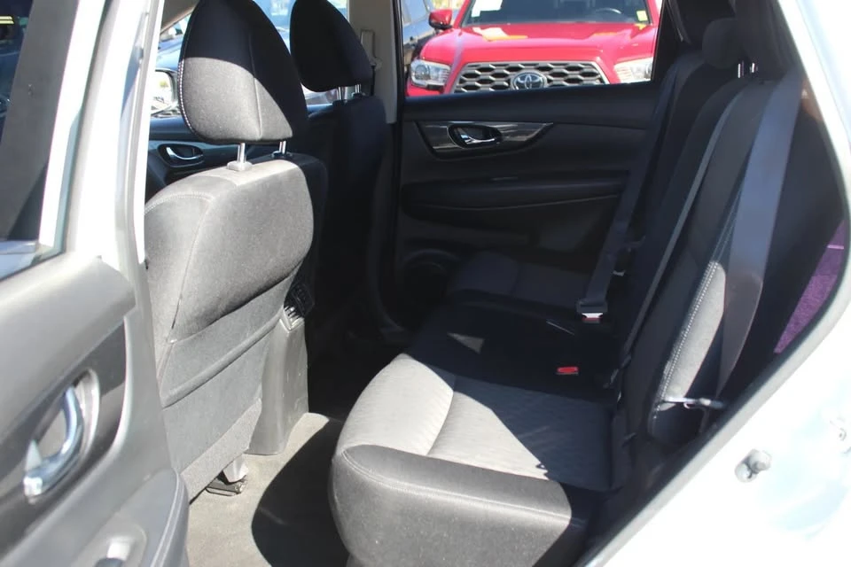 2017 Nissan Rogue - Image 20 of 20