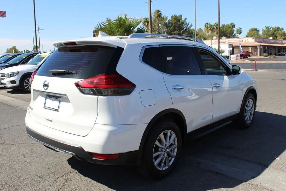 2017 Nissan Rogue - Image 5 of 20