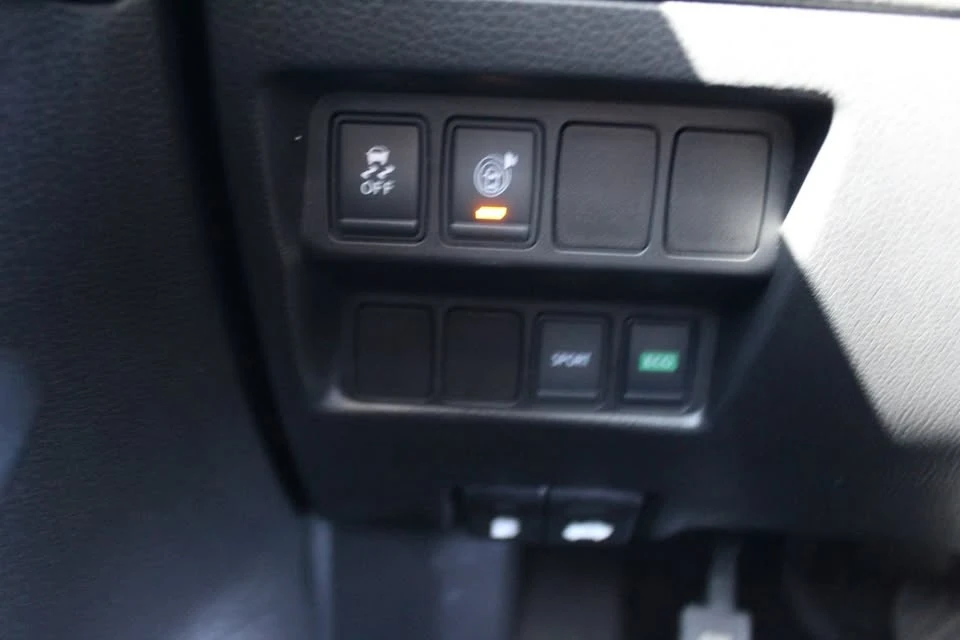 2017 Nissan Rogue - Image 11 of 20