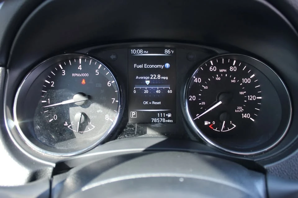 2017 Nissan Rogue - Image 15 of 20