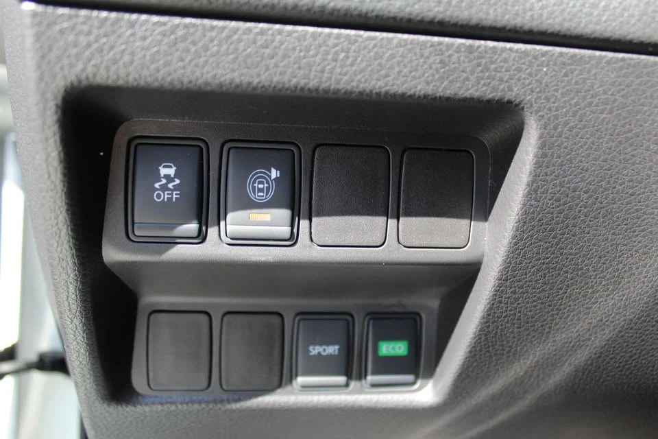2017 Nissan Rogue - Image 12 of 20