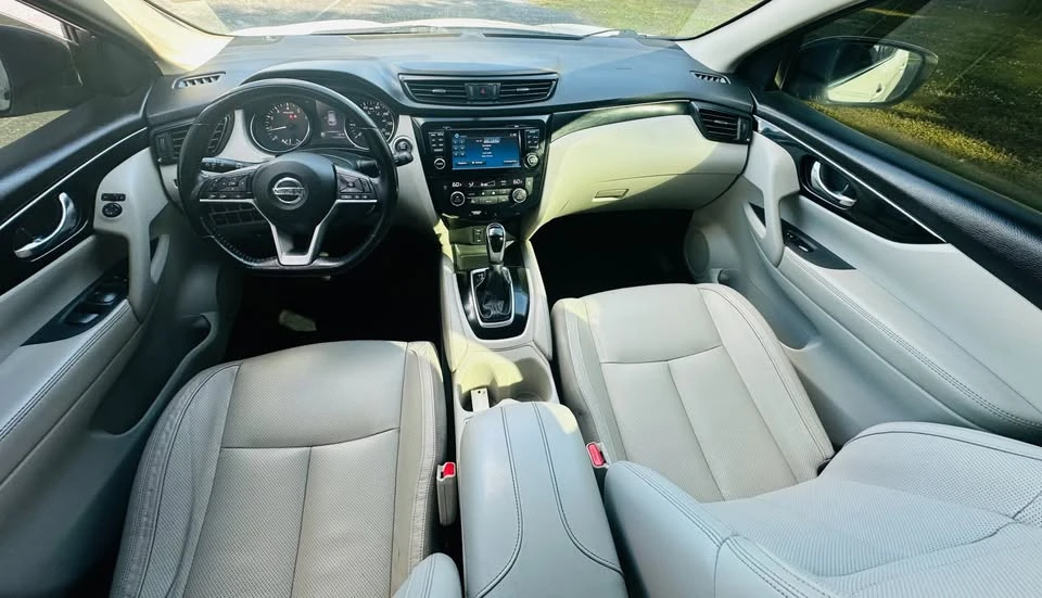 2017 Nissan Rogue - Image 7 of 7