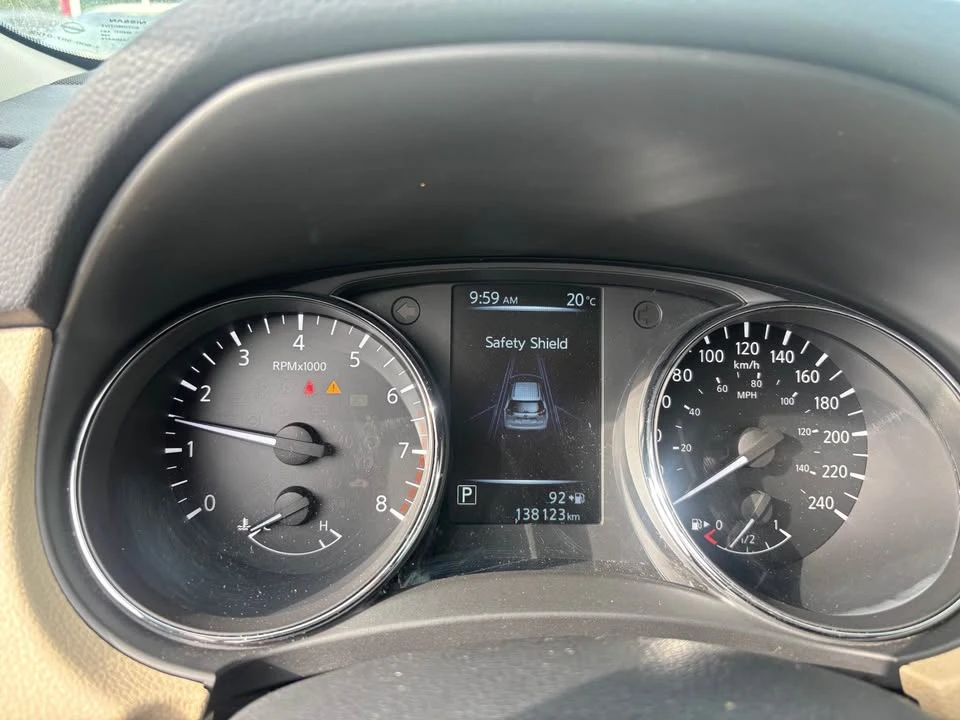2017 Nissan Rogue - Image 10 of 13