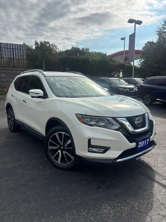 2017 Nissan Rogue - Image 6 of 13