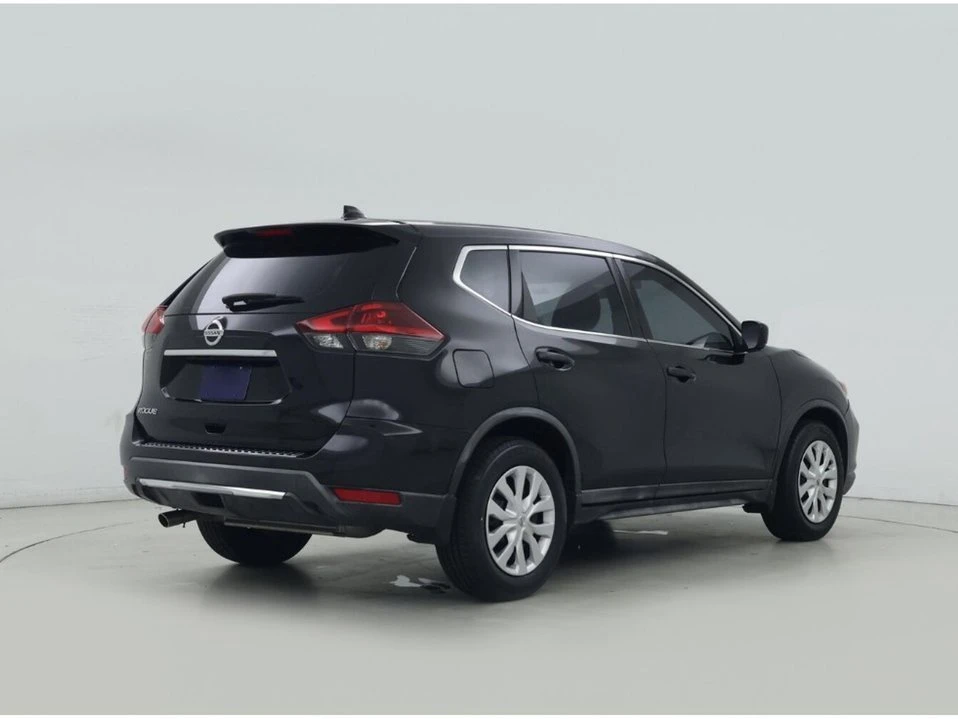 2017 Nissan Rogue - Image 15 of 20