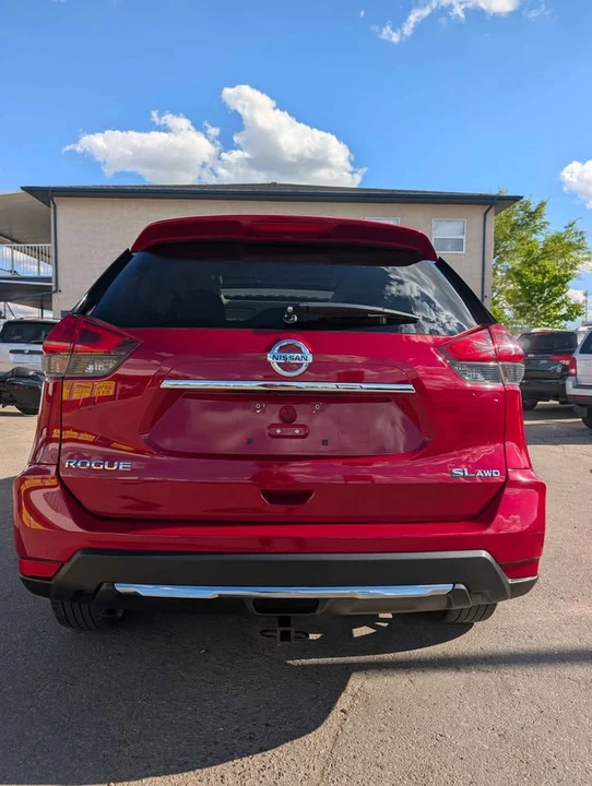 2017 Nissan Rogue - Image 6 of 19