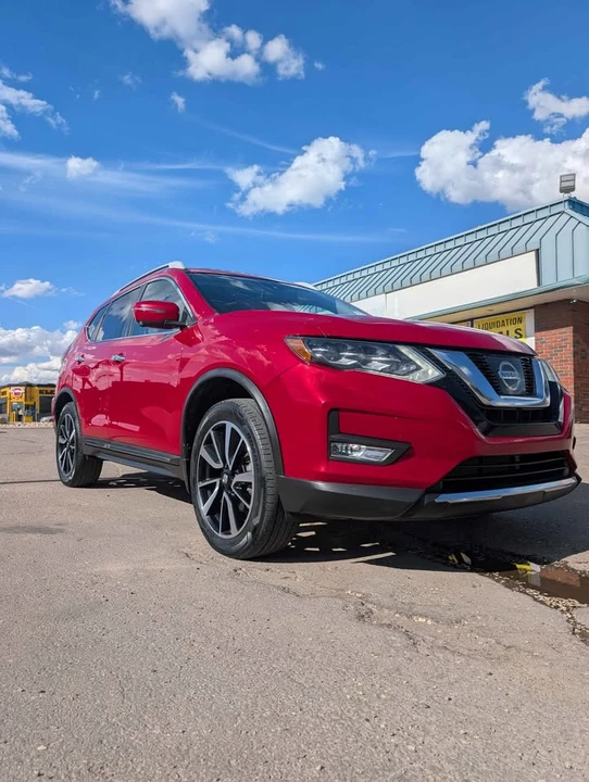 2017 Nissan Rogue - Image 2 of 19