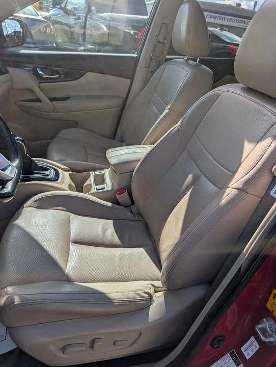 2017 Nissan Rogue - Image 12 of 19