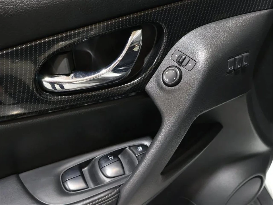 2017 Nissan Rogue - Image 11 of 31