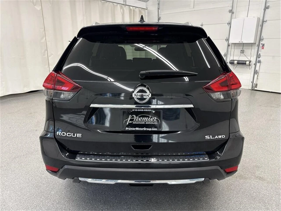 2017 Nissan Rogue - Image 6 of 17