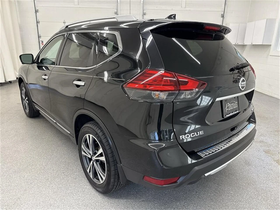 2017 Nissan Rogue - Image 7 of 17