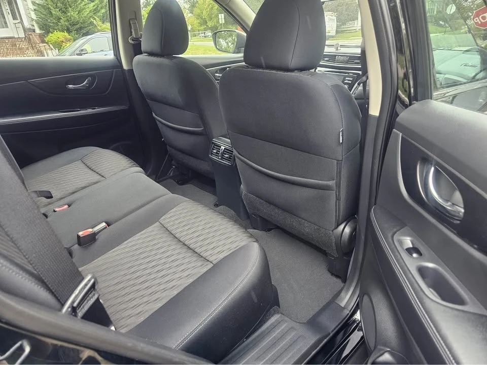 2017 Nissan Rogue - Image 7 of 13