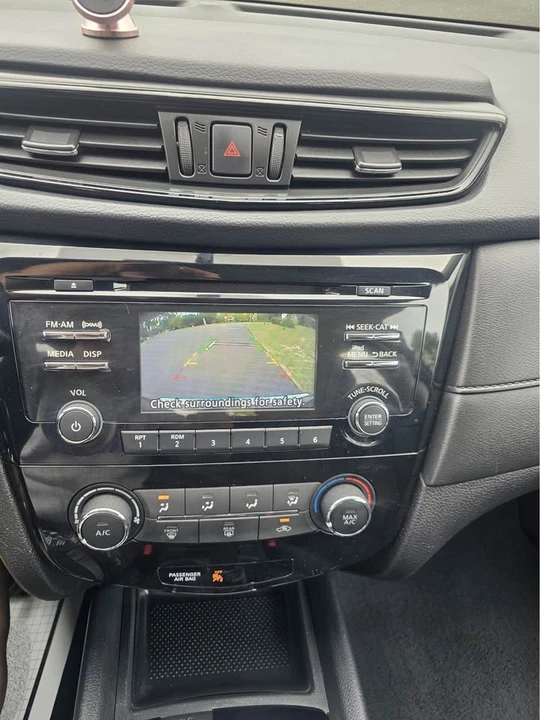 2017 Nissan Rogue - Image 3 of 13