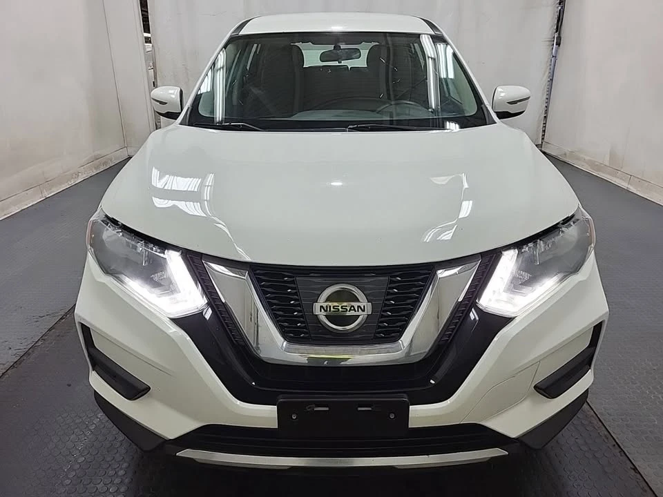 2017 Nissan Rogue - Image 5 of 8