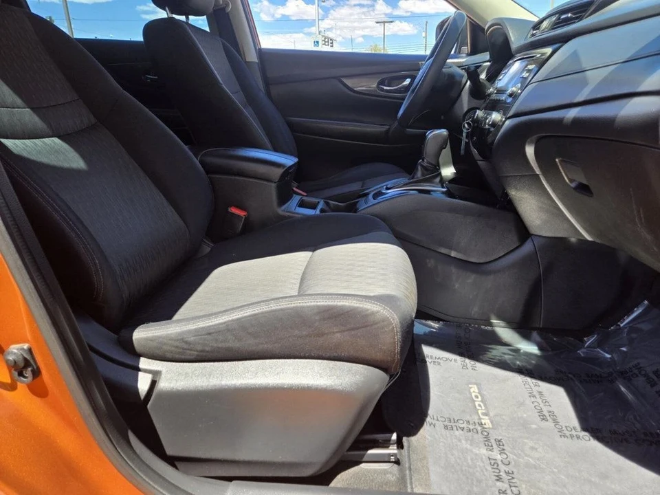 2017 Nissan Rogue - Image 12 of 19