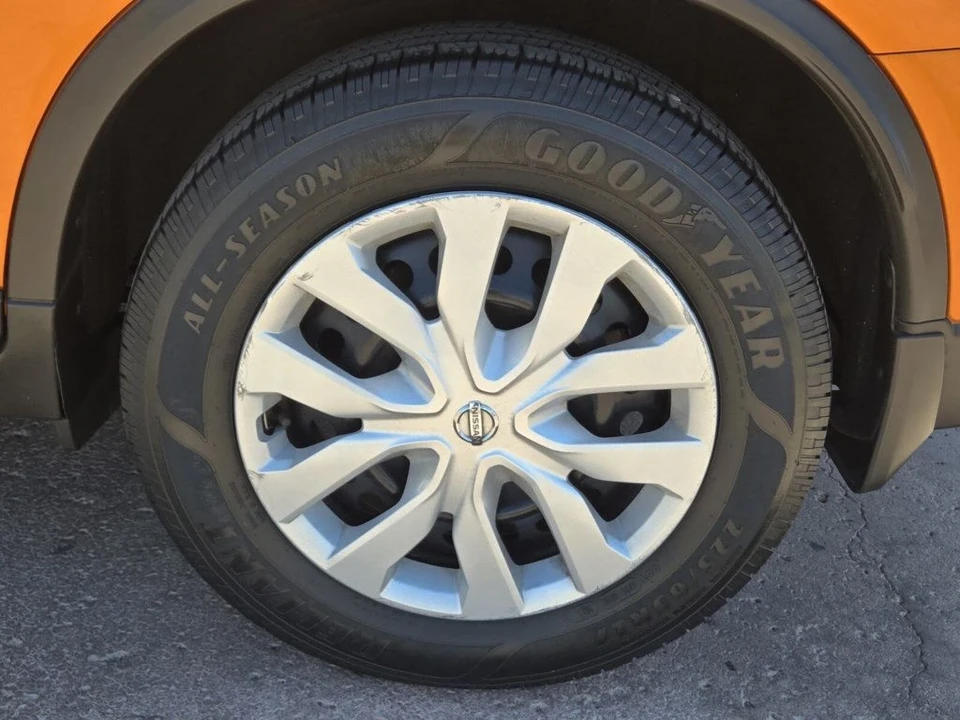 2017 Nissan Rogue - Image 5 of 19