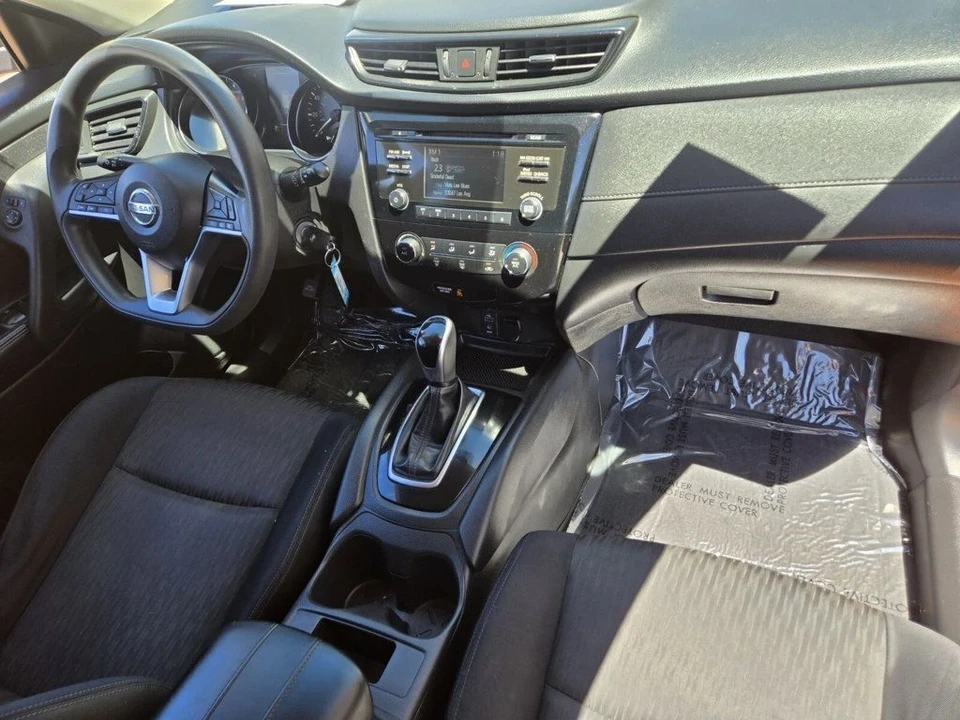 2017 Nissan Rogue - Image 13 of 19