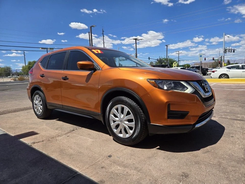 2017 Nissan Rogue - Image 3 of 19