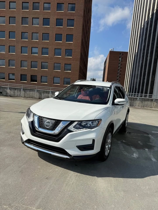 2017 Nissan Rogue - Image 3 of 13
